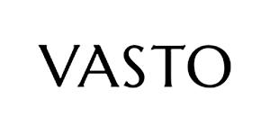 VASTO品牌以“年轻新贵”消费群体出发，设计风格简约而时尚，体现现代都市精英文化;颜色鲜明，以净色和单色调为主，辅以明快线条与色块点缀，在独具现代感的设计与剪裁中彰显个性。注重产品设计与风格塑造，以独具创新的设计理念融合正装、运动及科技元素，时尚而前卫。